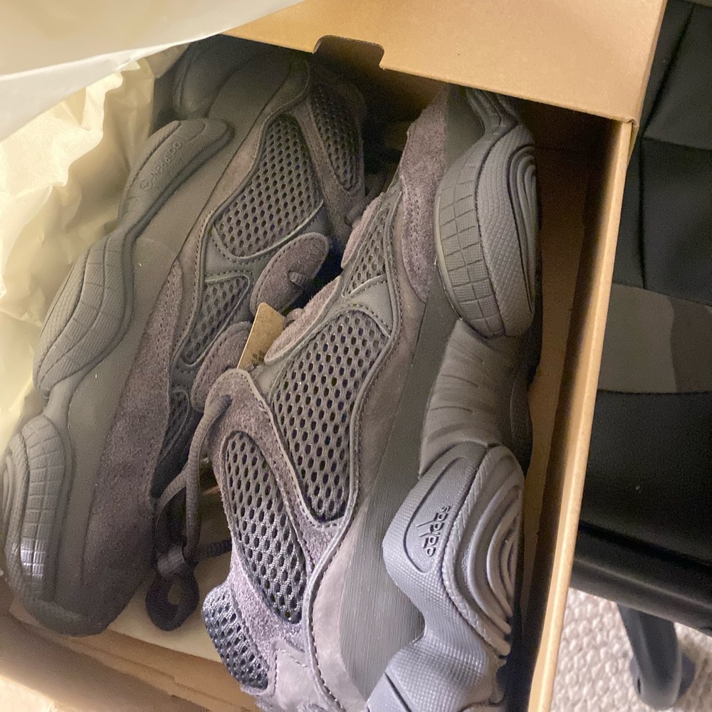 Brand new in box Yeezy 500 size 9